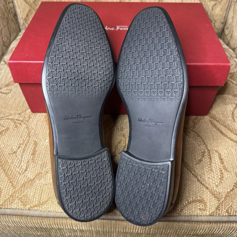 Salvatore Ferragamo new but